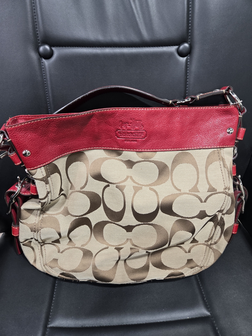 Coach Beige Signature Canvas Shoulder Bag with Red Trim - Picture 5 of 5